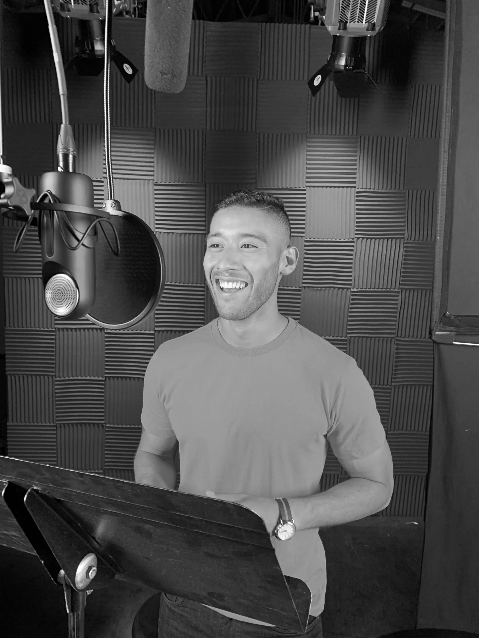 Paxin Tenebris composing and producing music in the studio